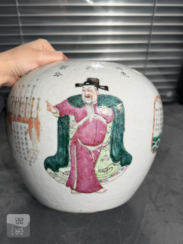 清晚期粉彩无双谱人物故事诗文人头盖罐 - 图5